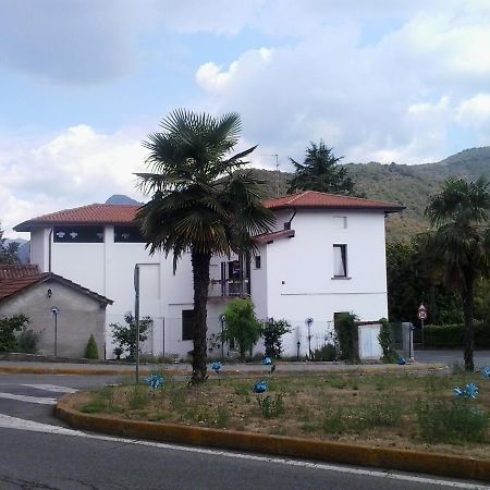 La Casa Bianca Apartment Roe Exterior photo