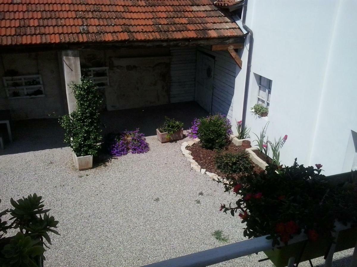 La Casa Bianca Apartment Roe Exterior photo