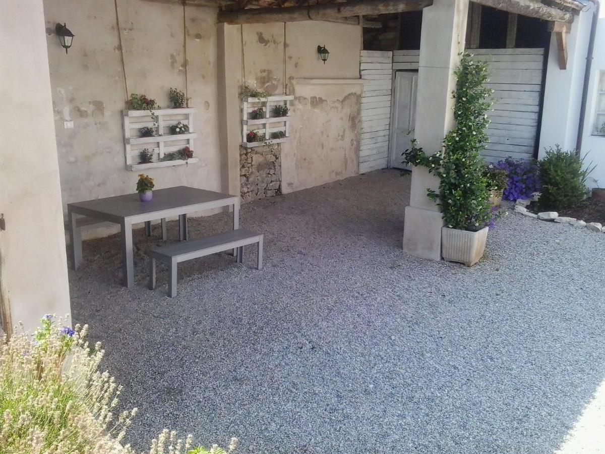 La Casa Bianca Apartment Roe Exterior photo